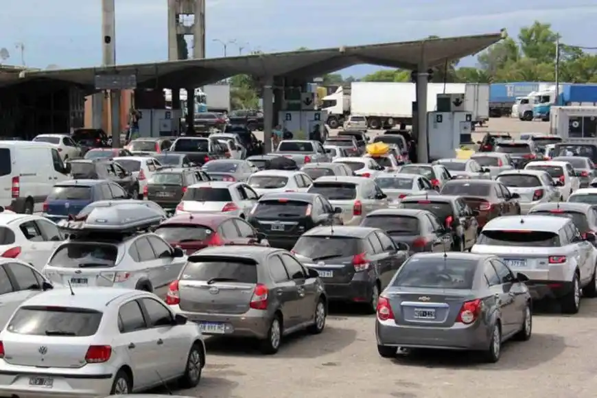 Más de 20 mil personas ingresaron al Uruguay por el paso Gualeguaychú-Fray Bentos