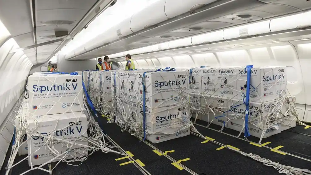 Llegó el otro avión de Aerolíneas Argentinas con 730 mil dosis de la vacuna Sputnik V