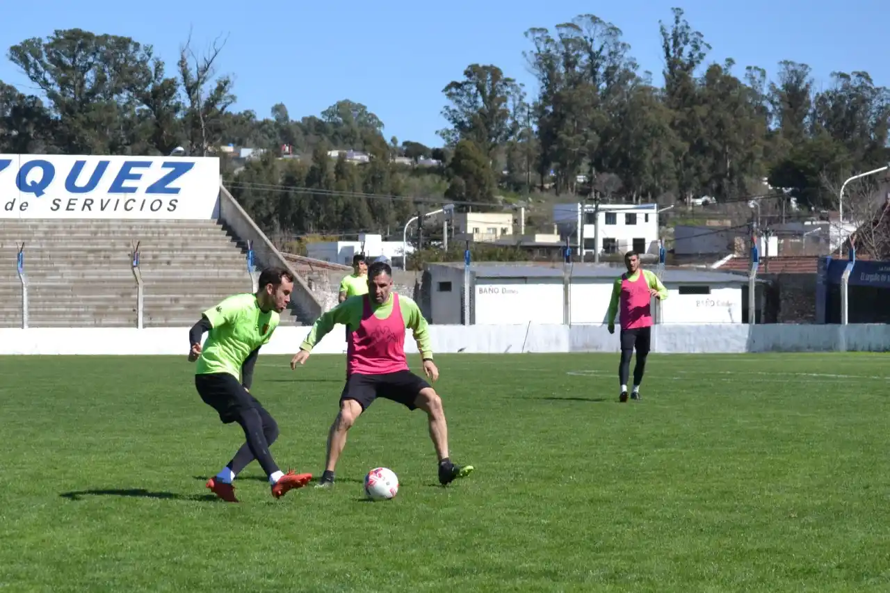 Santamarina viaja para su partido de mañana