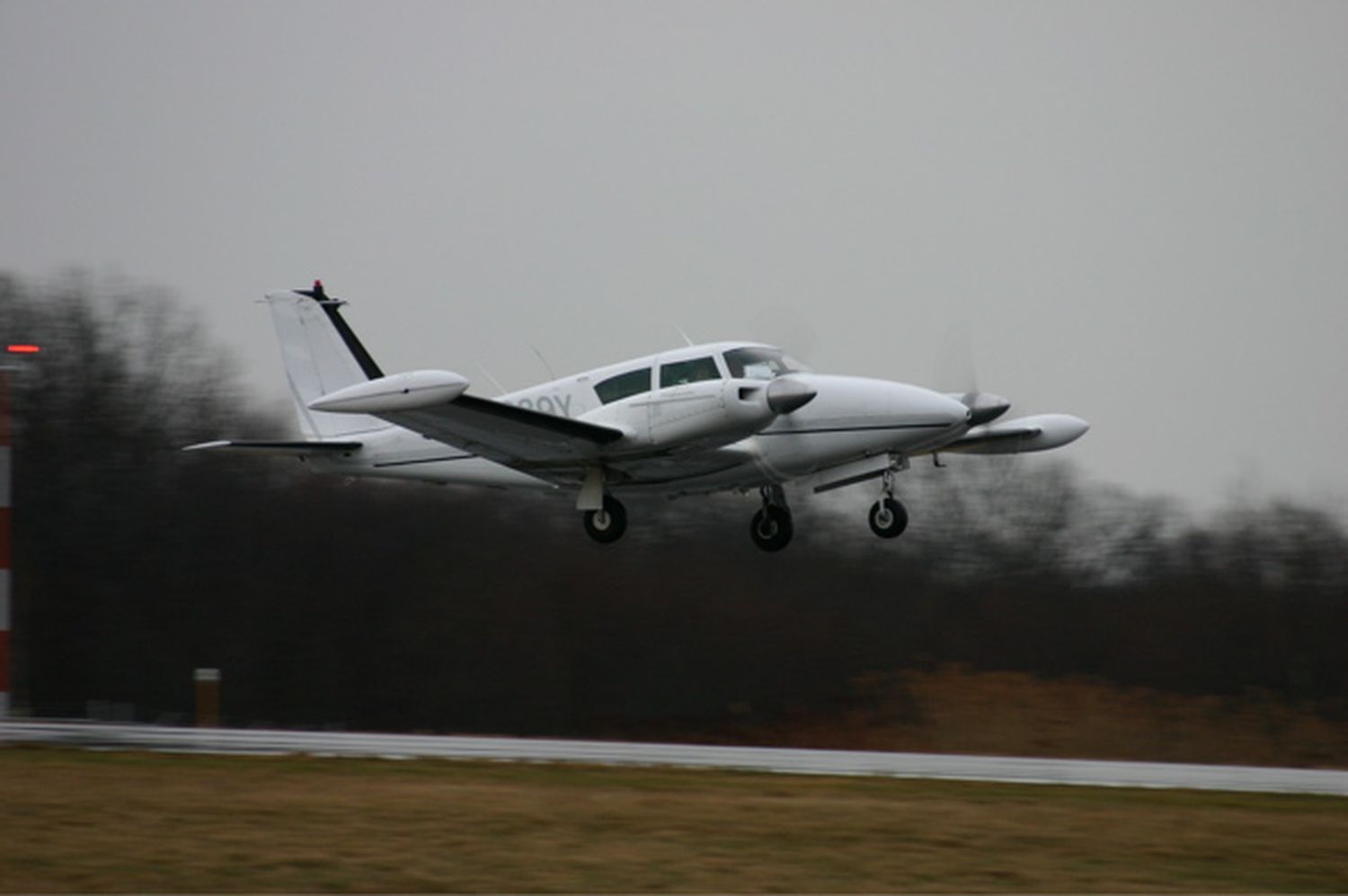 Aviación General: La FAA aprueba kit de botas deshieladoras para hélices del Piper Twin Comanche