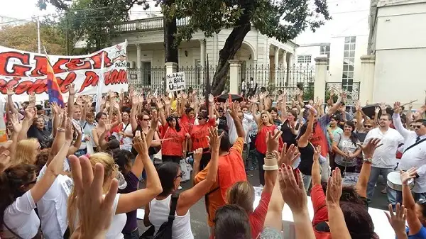 AGMER definirá hoy el comienzo de clases en Entre Ríos