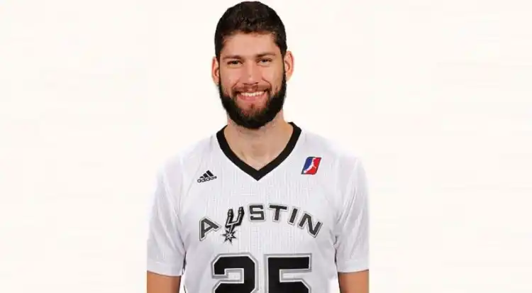 "Pato" Garino tuvo un destacado debut en los Austin Spurs