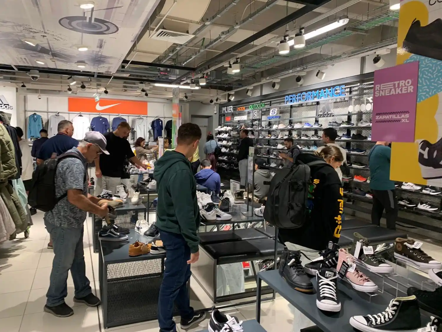 Boom de compras en Chile: miles de argentinos cruzan la cordillera por electrodomésticos y calzado