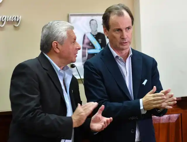 Bordet anunció que destinará parte del crédito internacional a las juntas de gobierno 