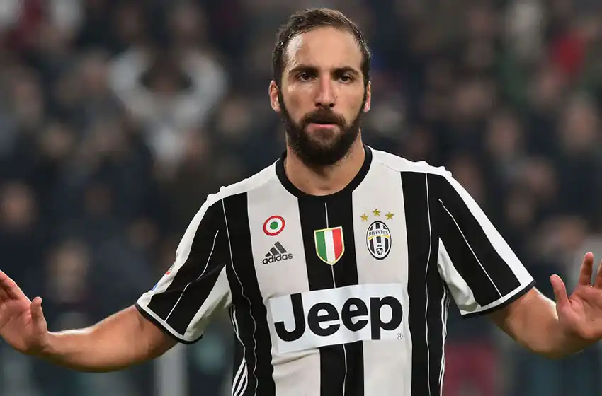 Higuaín frenó su pase a Milan