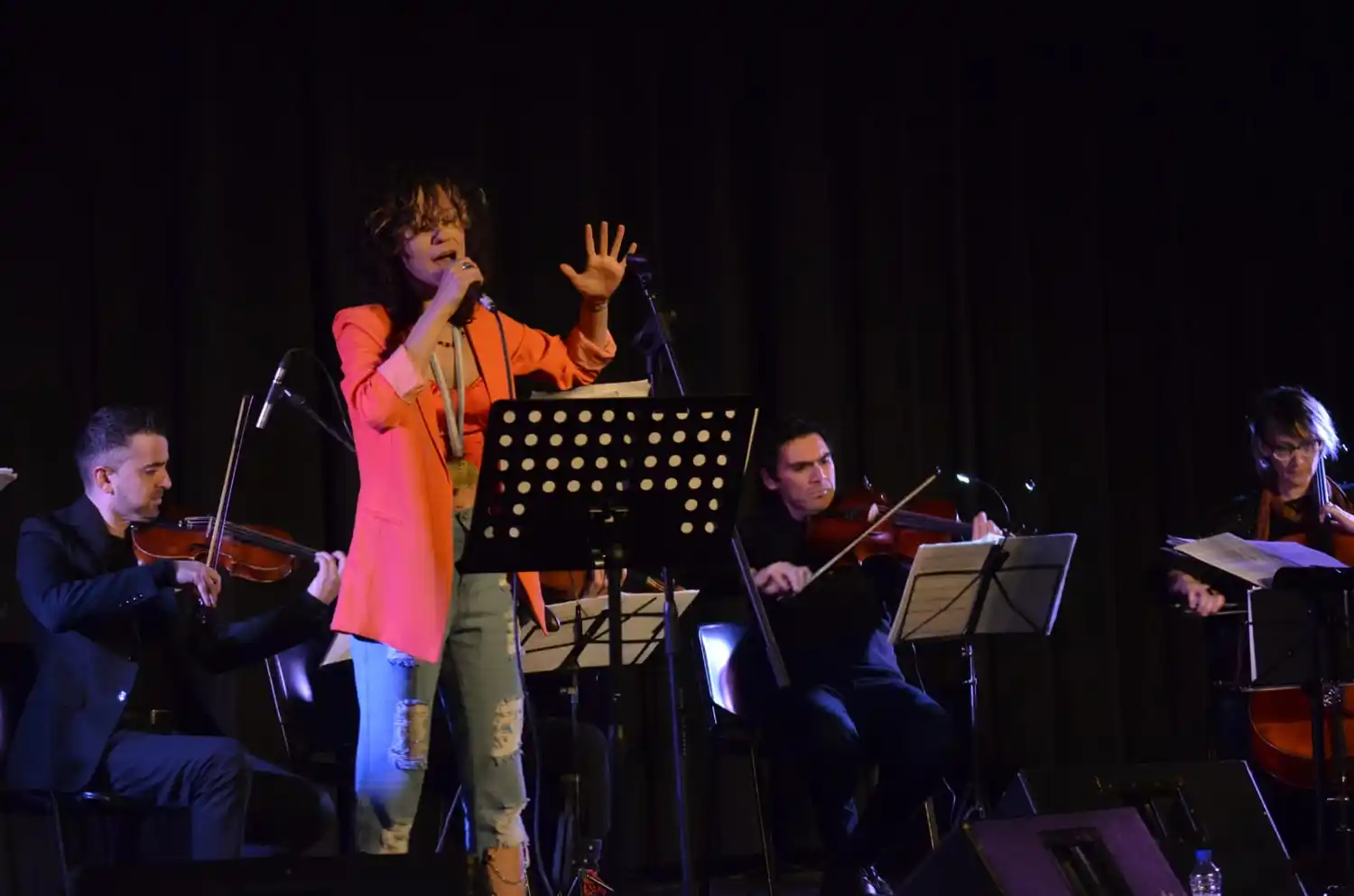 En el marco de los 40 años de Malvinas, presentaron la experiencia musical “La isla de la buena memoria"