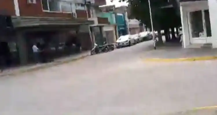 Una pelea a la salida de un boliche terminó con un joven hospitalizado y varios aprehendidos