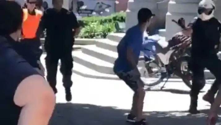 Un joven de 18 años amenazó con matar a un intendente: entró armado al municipio y fue detenido