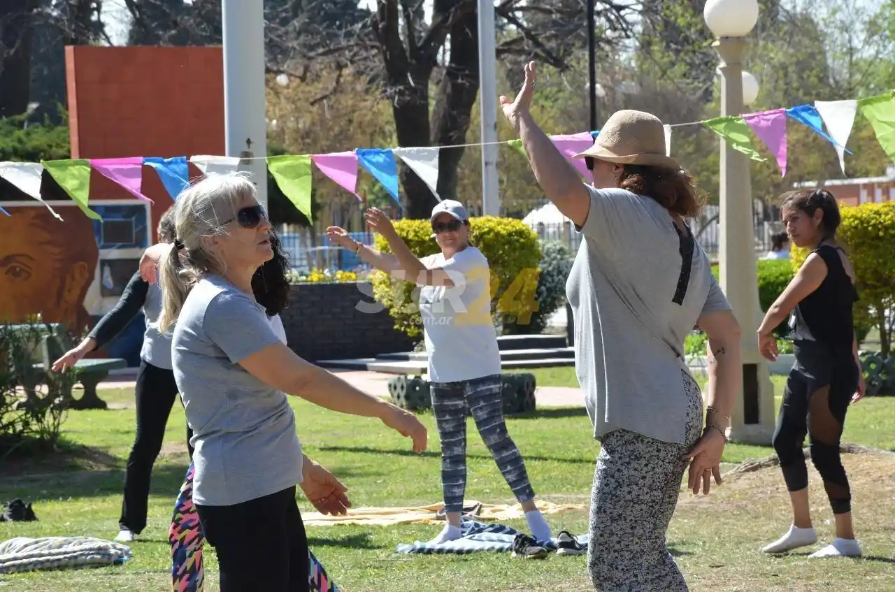 La Municipalidad ofrece programas deportivos de verano para adultos y adultas mayores