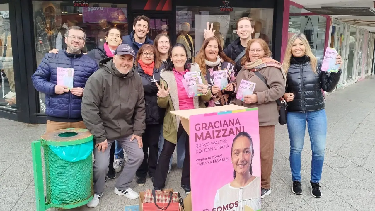 En campaña. Candidatos y militantes de Somos