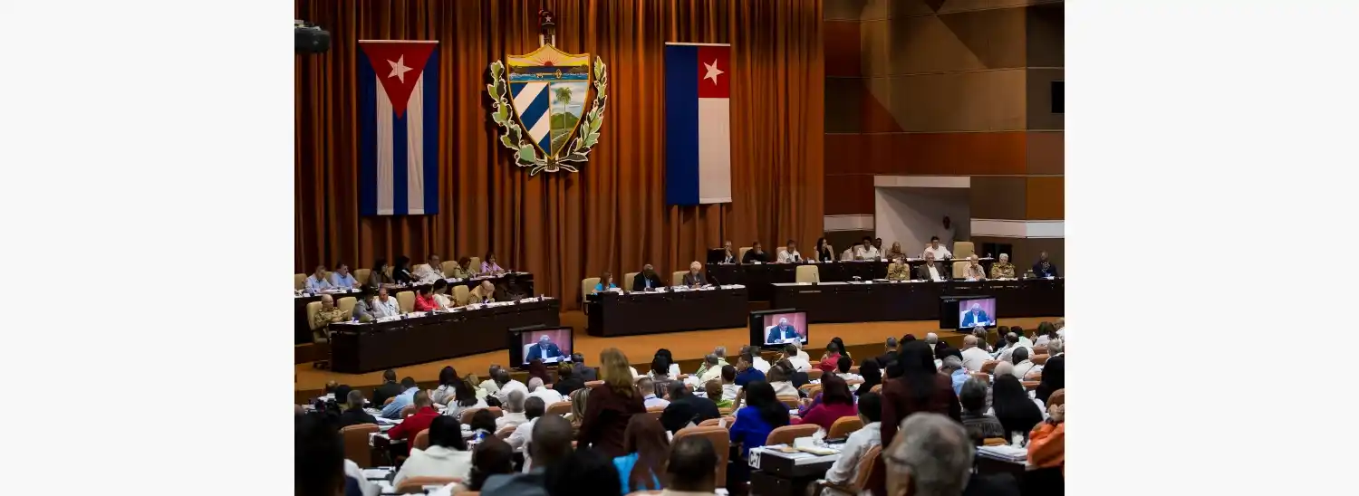 Cuba: aprueban ley para volver a tener presidente y primer ministro