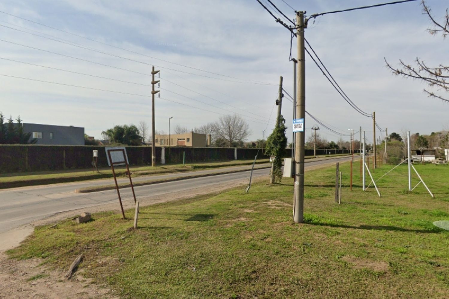 Un ciclista murió atropellado por una camioneta: hay un demorado