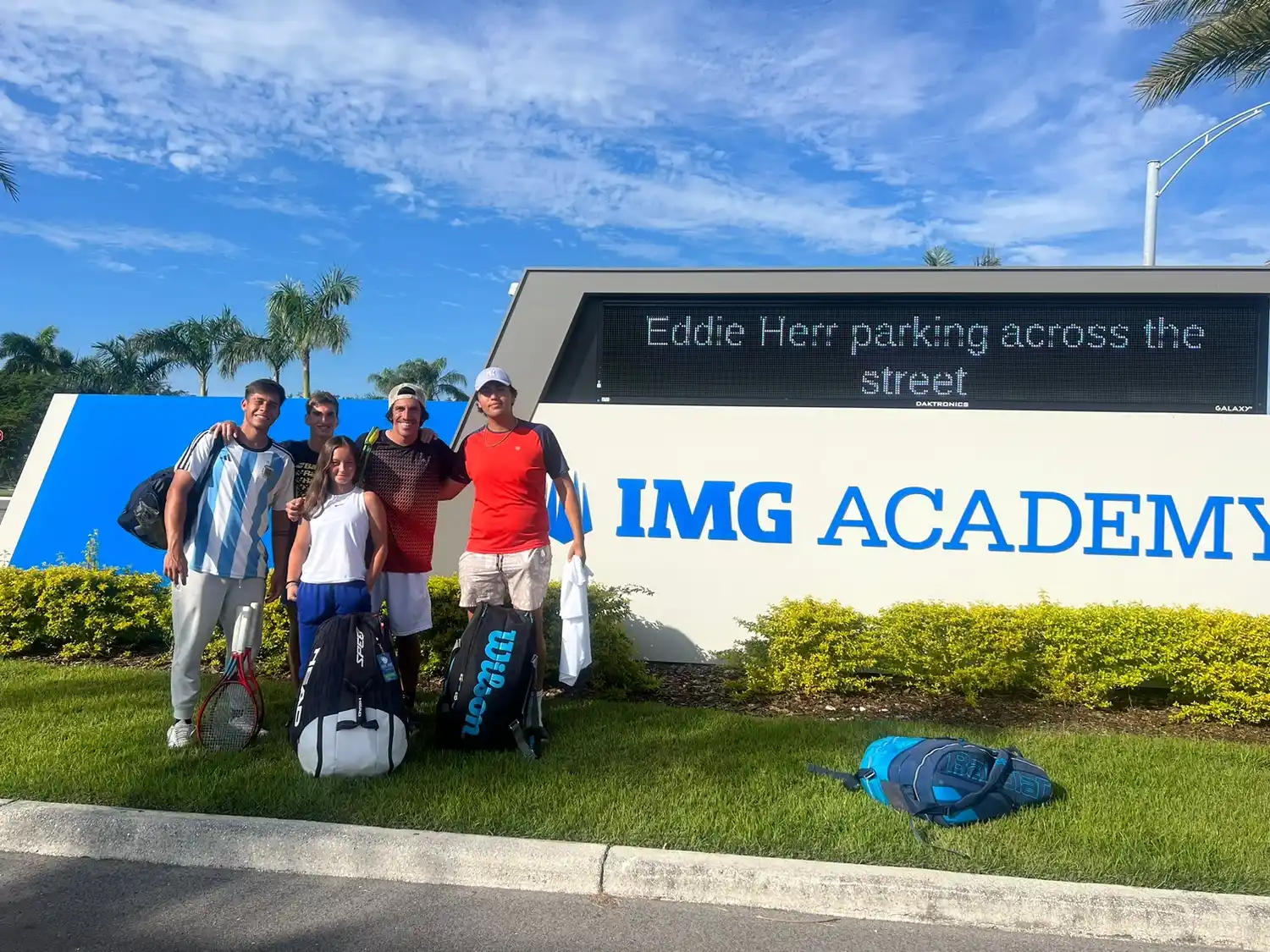 La Academia Tandil Tenis tuvo gira por Estados Unidos