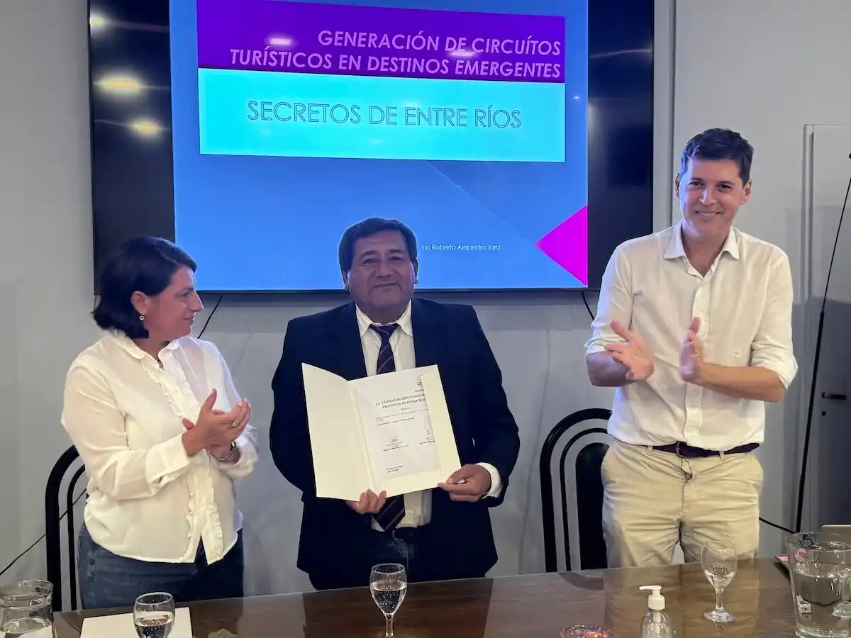 Reconocimiento de la Cámara de Diputados a Alejandro Roberto Jara y sus “Secretos de Entre Ríos”