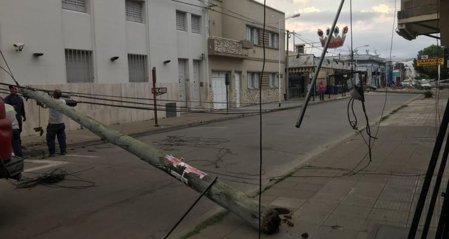 Temporal de viento: Operativos de Coopser para restablecer el servicio a barrios sin luz