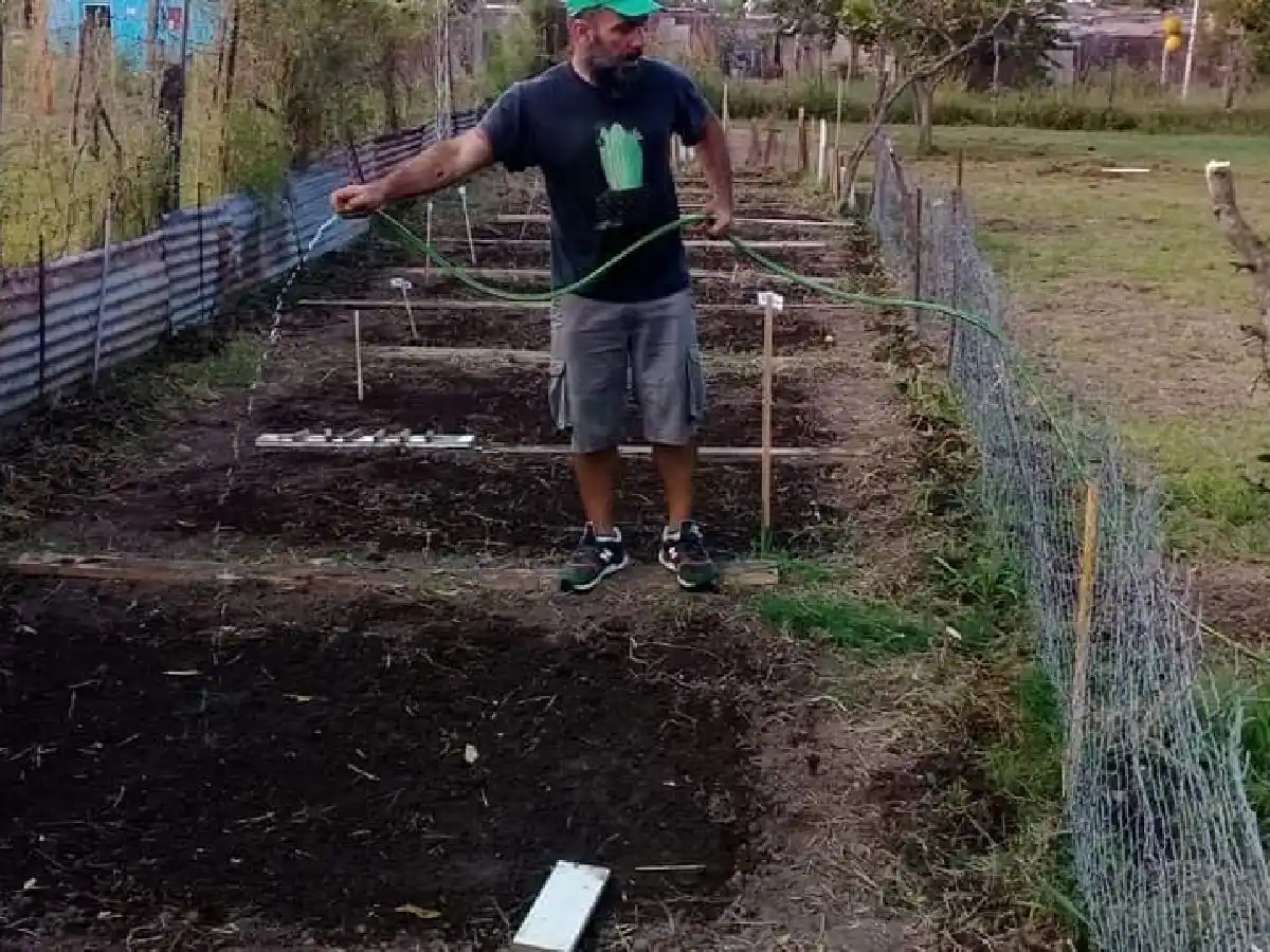 Dos merenderos comunitarios ya producen sus propios alimentos 