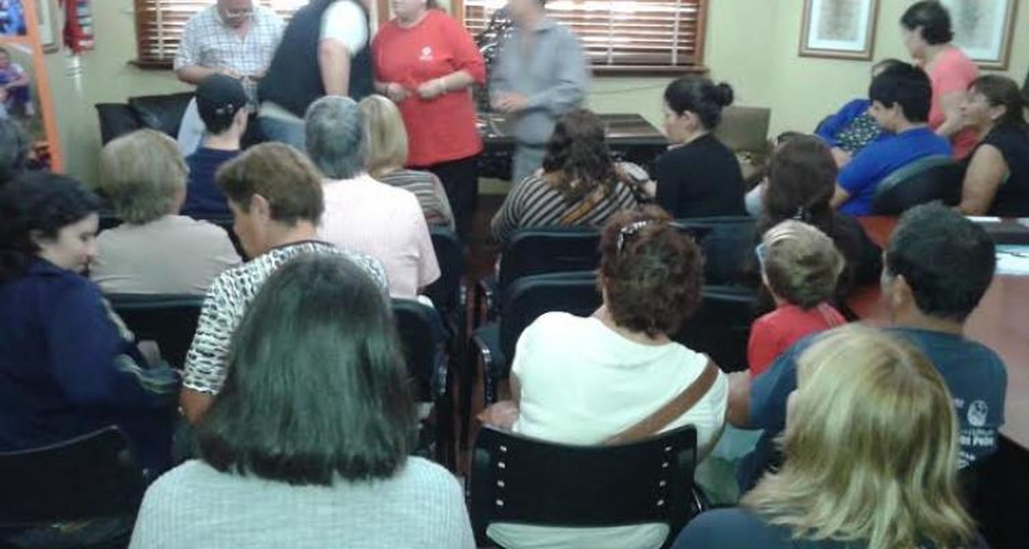 Giovanettoni entregó pases para discapacitados