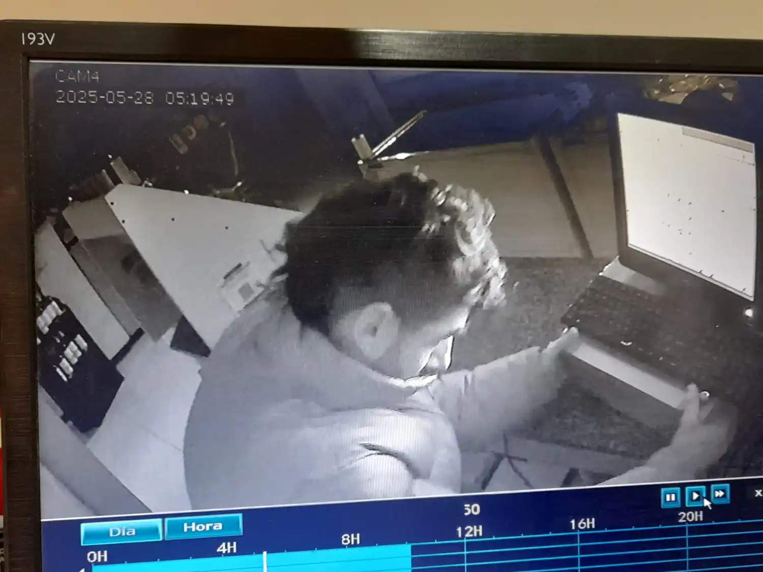 Robo en Luz Azul - 1