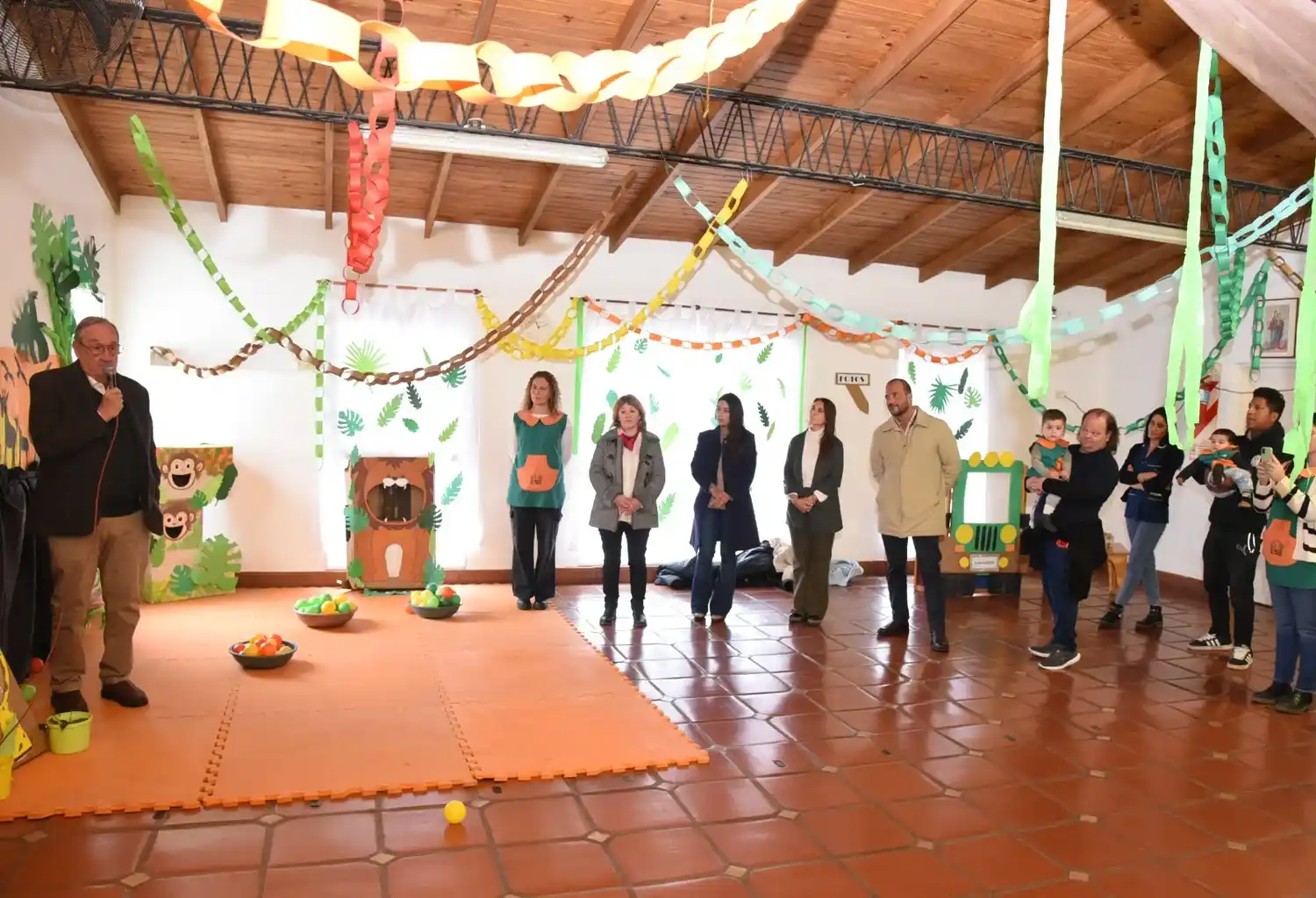 Se celebró el Día de los Jardines y de la Maestra Jardinera con un acto en el jardín Rincón de los Niños