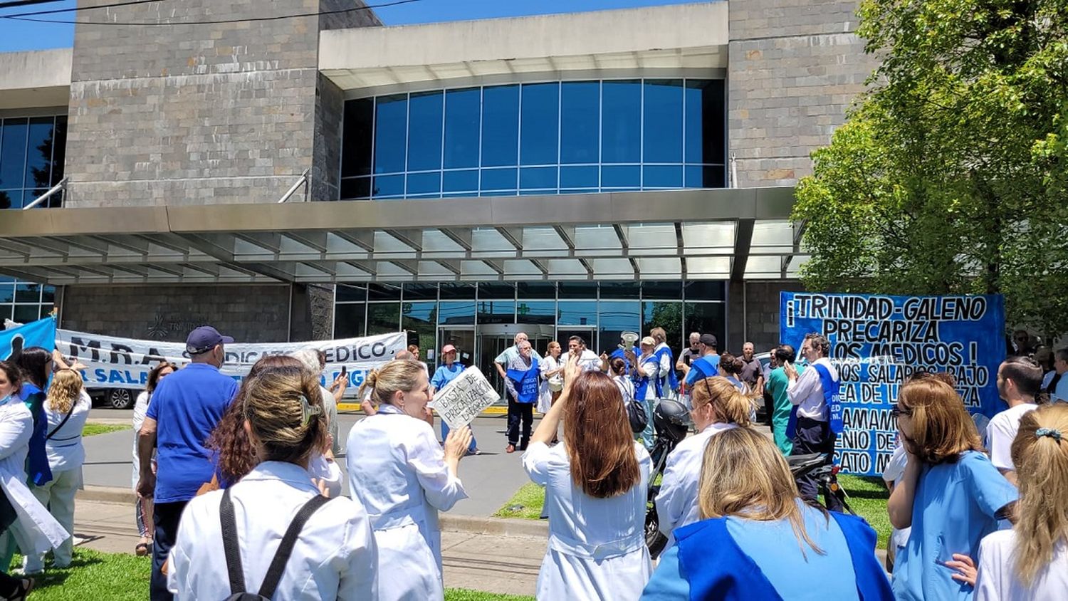 Profesionales de la Salud protestan en San Isidro. Foto: Instagram
