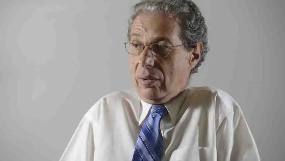 Asaltaron y apuñalaron al economista Daniel Marx