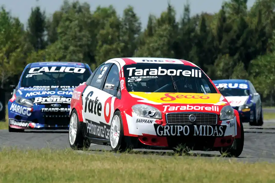 En La Plata, Leonel Pernía se quedó con la primera final del año de la Clase 3 del TN