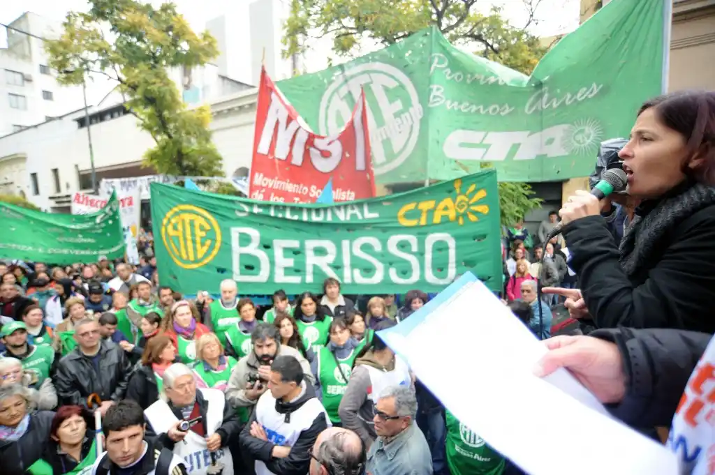 Paritarias: Estatales piden más del 40 por ciento de aumento