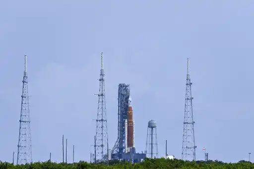 ¡HASTA NUEVO AVISO! NASA aplaza nuevamente despegue de su cohete lunar