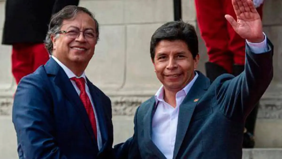 Congreso peruano declara «persona no grata» al presidente de Colombia, Gustavo Petro