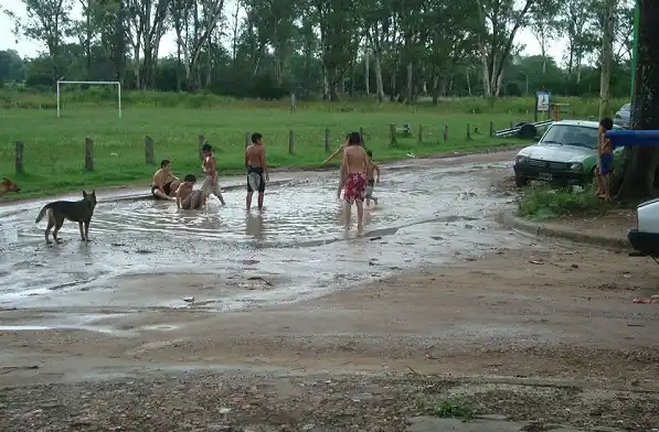 Barrio 348: Vecinos reclaman por dos calles intransitables