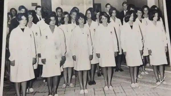 ESCUELA NORMAL: MAESTRAS. PROMOCIÓN 1965  DIVISIÓN B