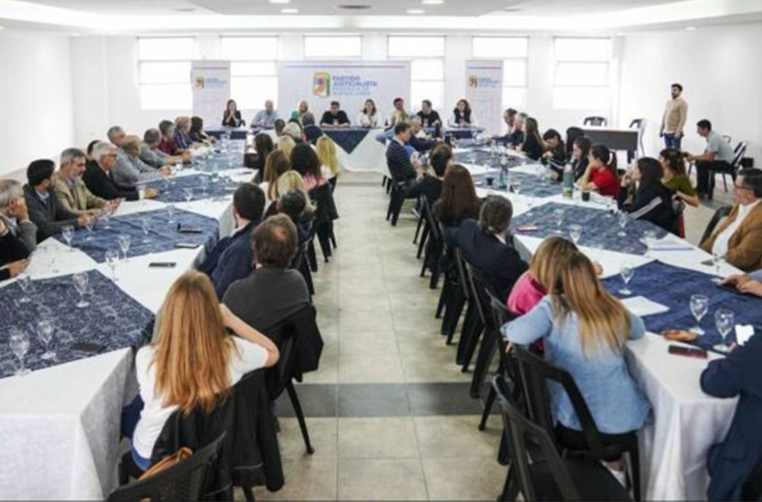 El PJ bonaernse convocó a un Congreso contra el “avasallamiento” judicial a CFK