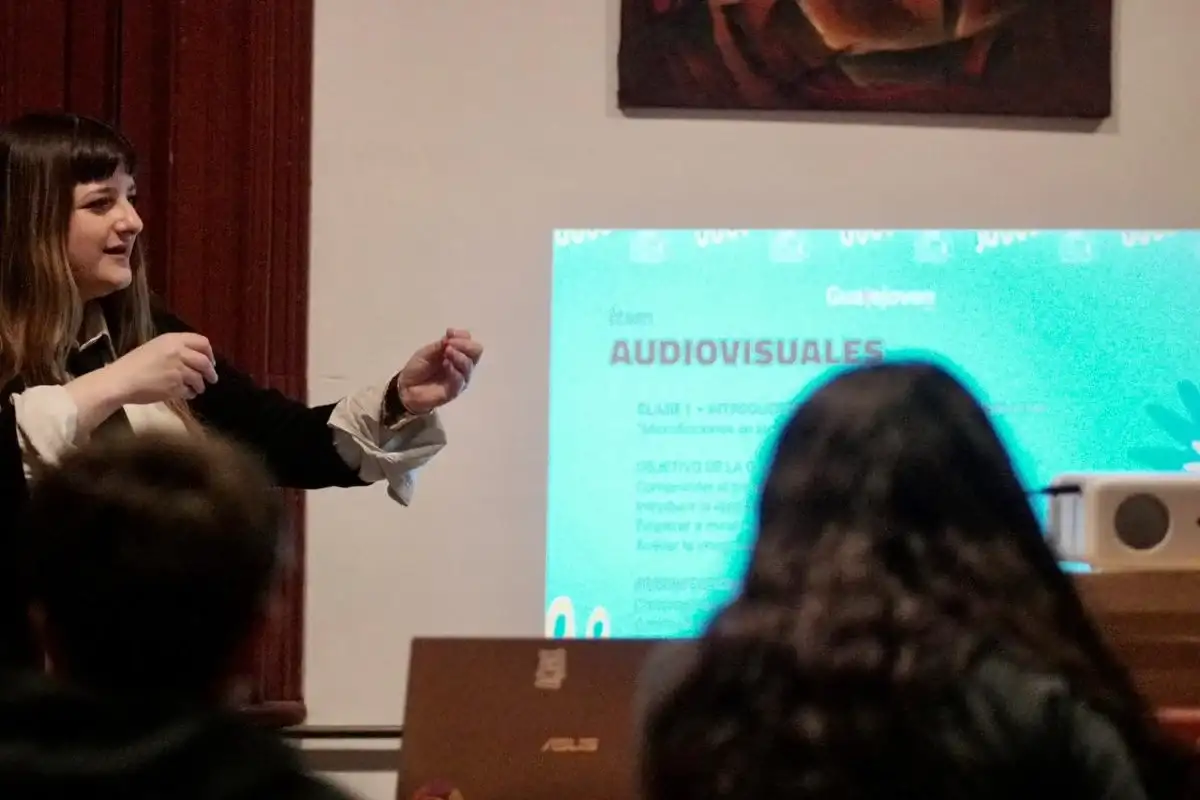 GualeJoven: comenzó el taller de Audiovisuales y proponen realizar microficciones en los Museos Municipales