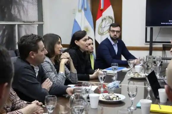 Potenciar y acompañar el HubBio: la provincia se reunió con representantes del Banco Interamericano de Desarrollo