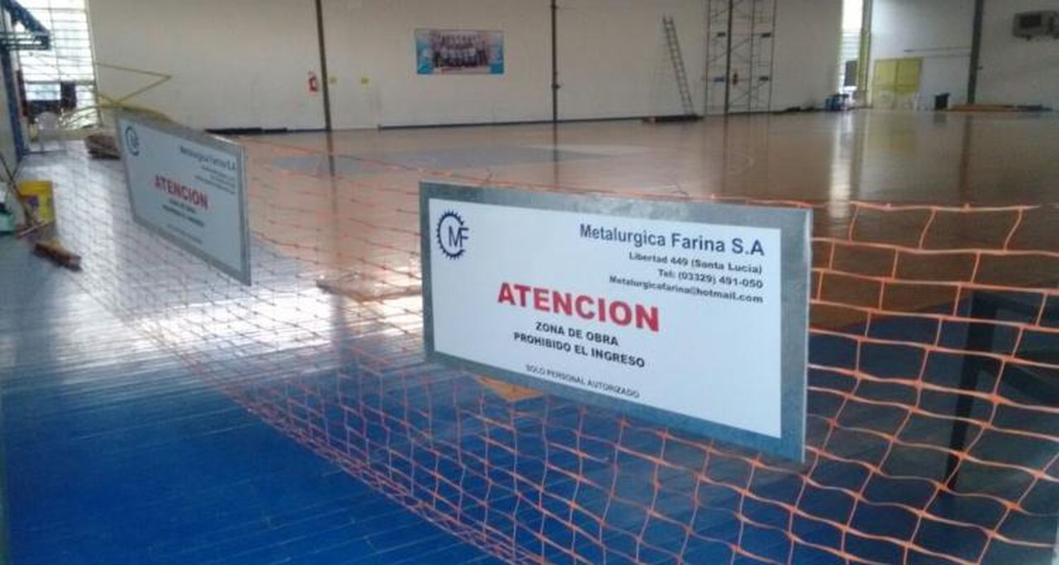Comenzaron las tareas para reparar el techo del gimnasio de Náutico