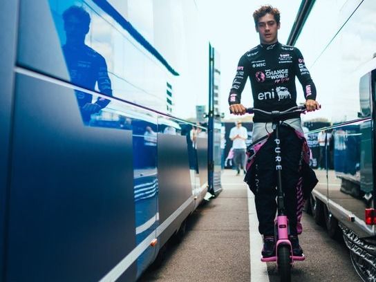 Gran performance de Colapinto con el noveno mejor tiemo en al PL2 en Zandvoort.Foto:X de Alpine