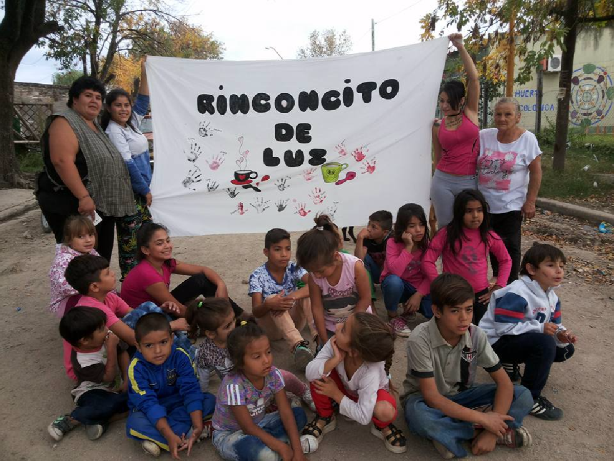 El merendero “Rinconcito de Luz” lanza campaña para comprar banquetas