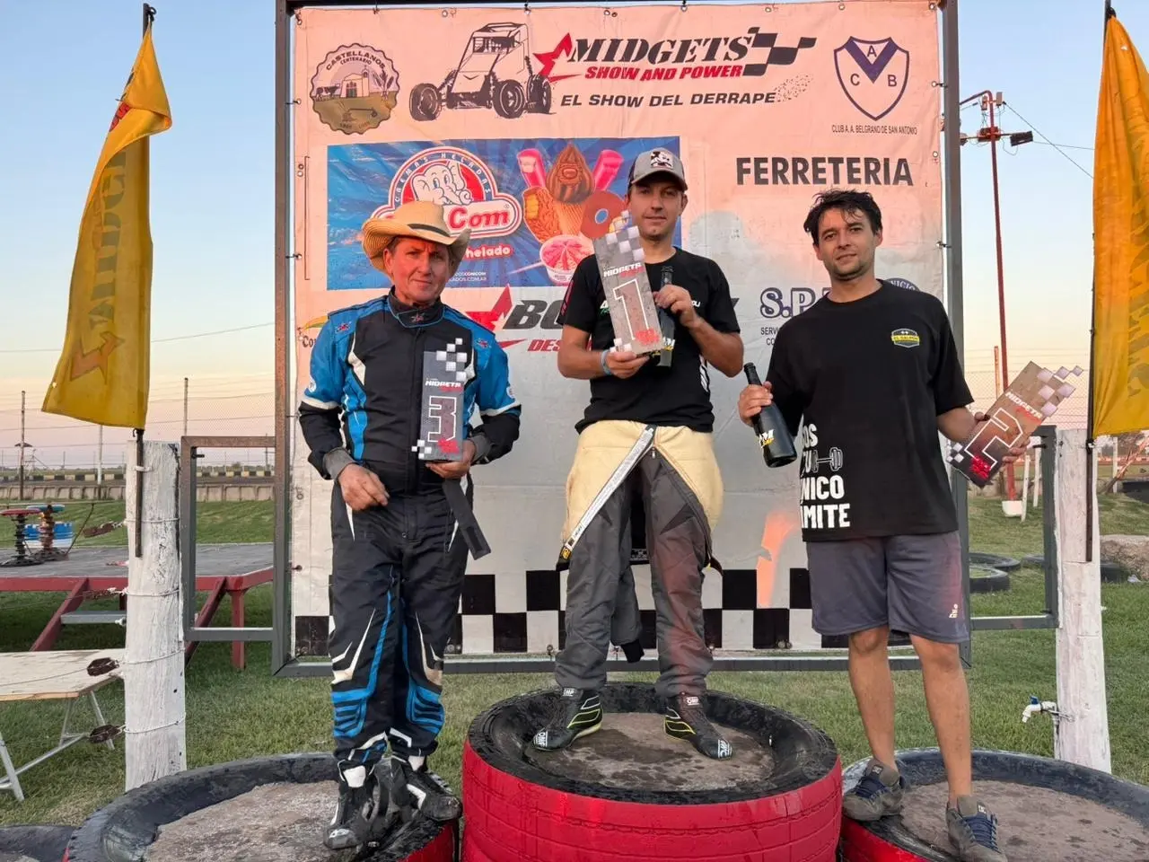 El podio del Midgets Show and Power. Foto: Zulema Infante – Prensa Midgets Power.