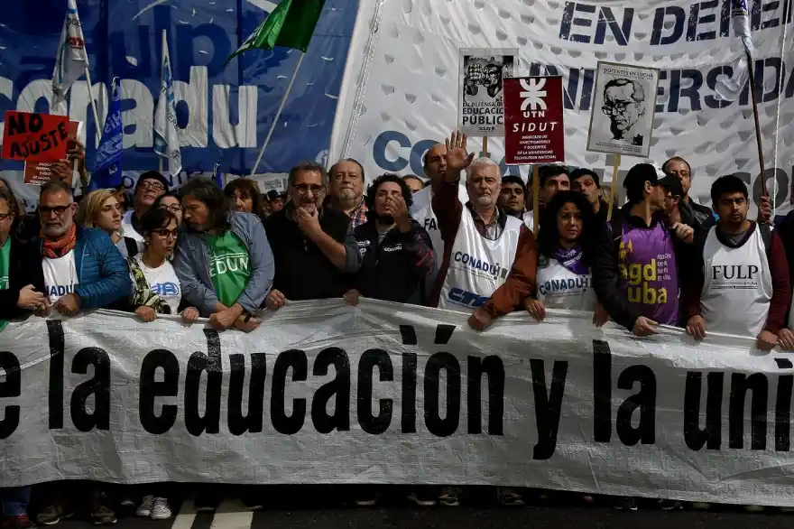 Docentes universitarios apuntan a la recuperación del poder adquisitivo