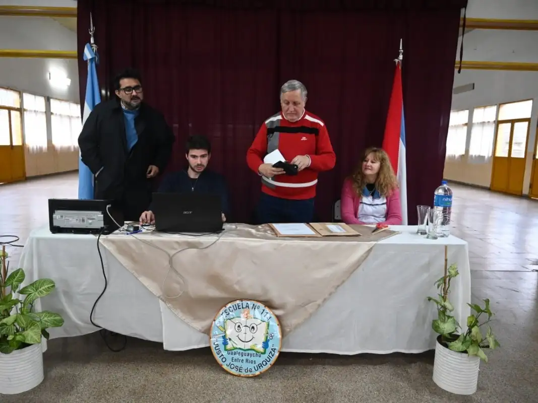 Se presentaron dos oferentes para refaccionar la fachada sur y el piso de la Escuela N° 114