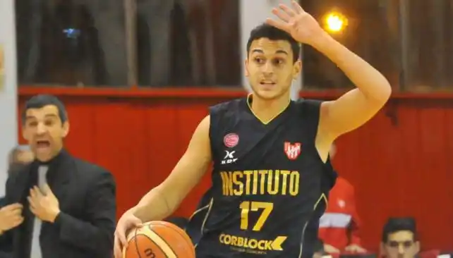 Zurschmitten, otro base para Peñarol