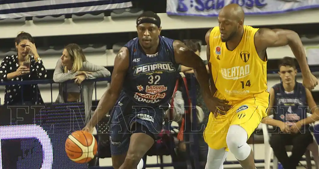 Peñarol renovó a Steffphon Pettigrew por una temporada