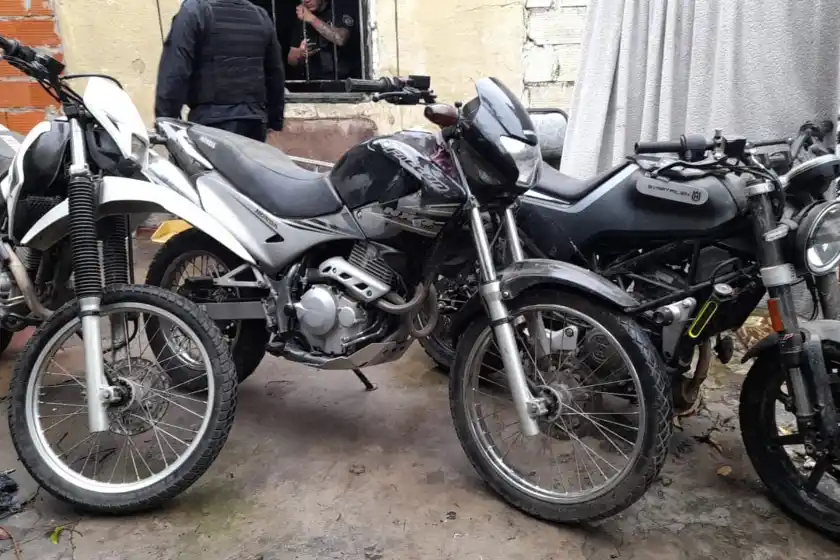Descubrieron una red de tráfico de drogas y robo de motos en zona oeste