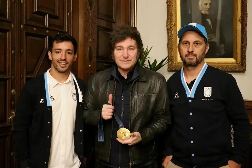 Javier Milei recibió en Casa Rosada a Maligno Torres, medallista de oro en los Juegos Olímpicos