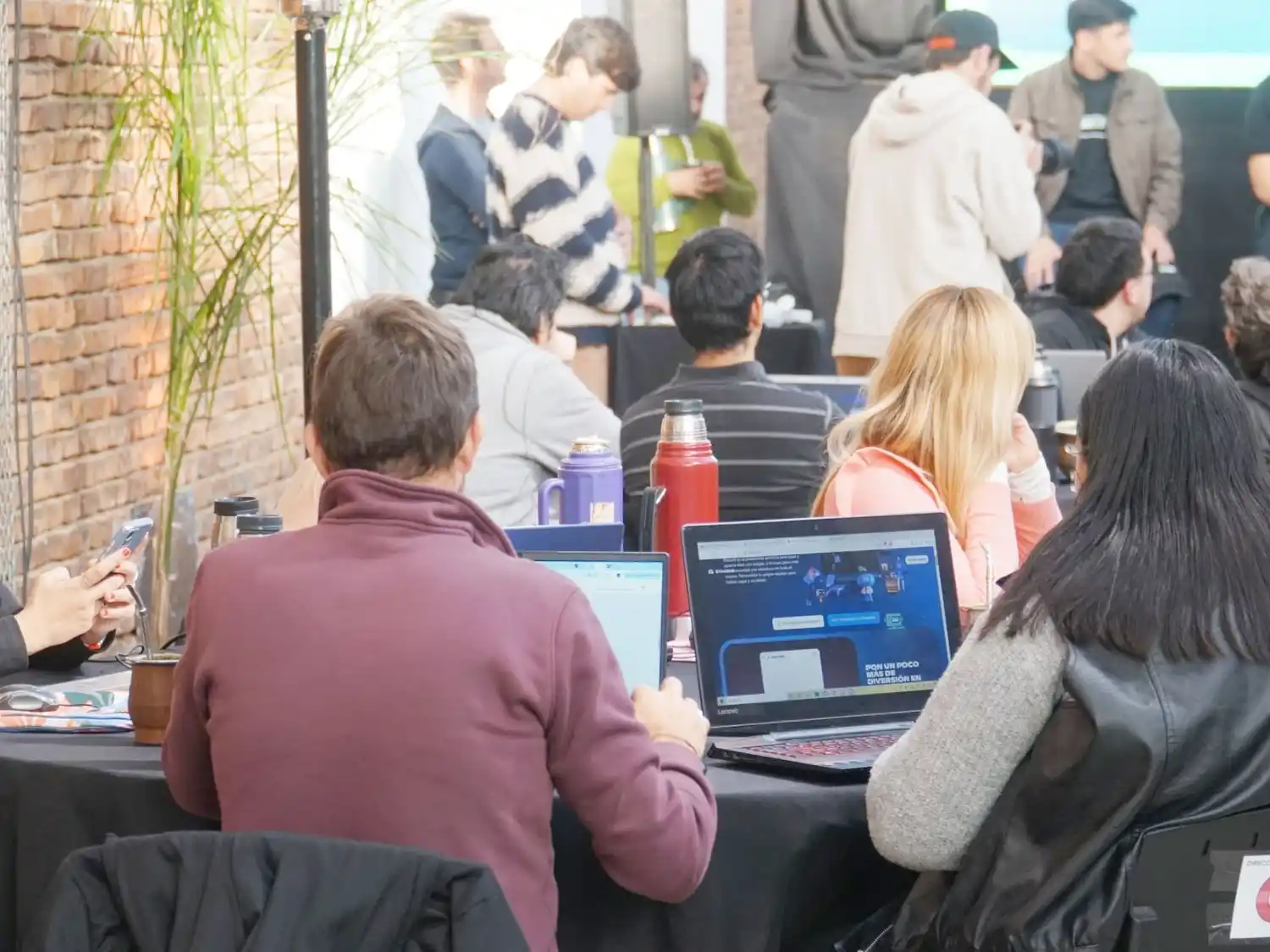 La inteligencia artificial despierta talento local en Colón