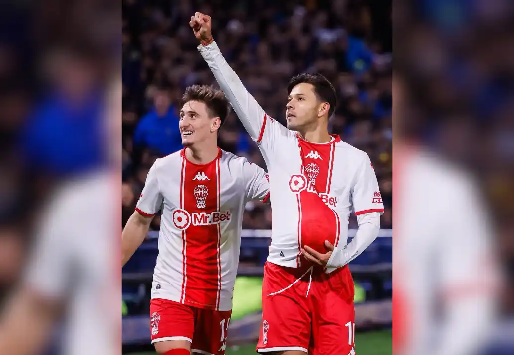 Óscar Romero celebra su doblete ante Boca