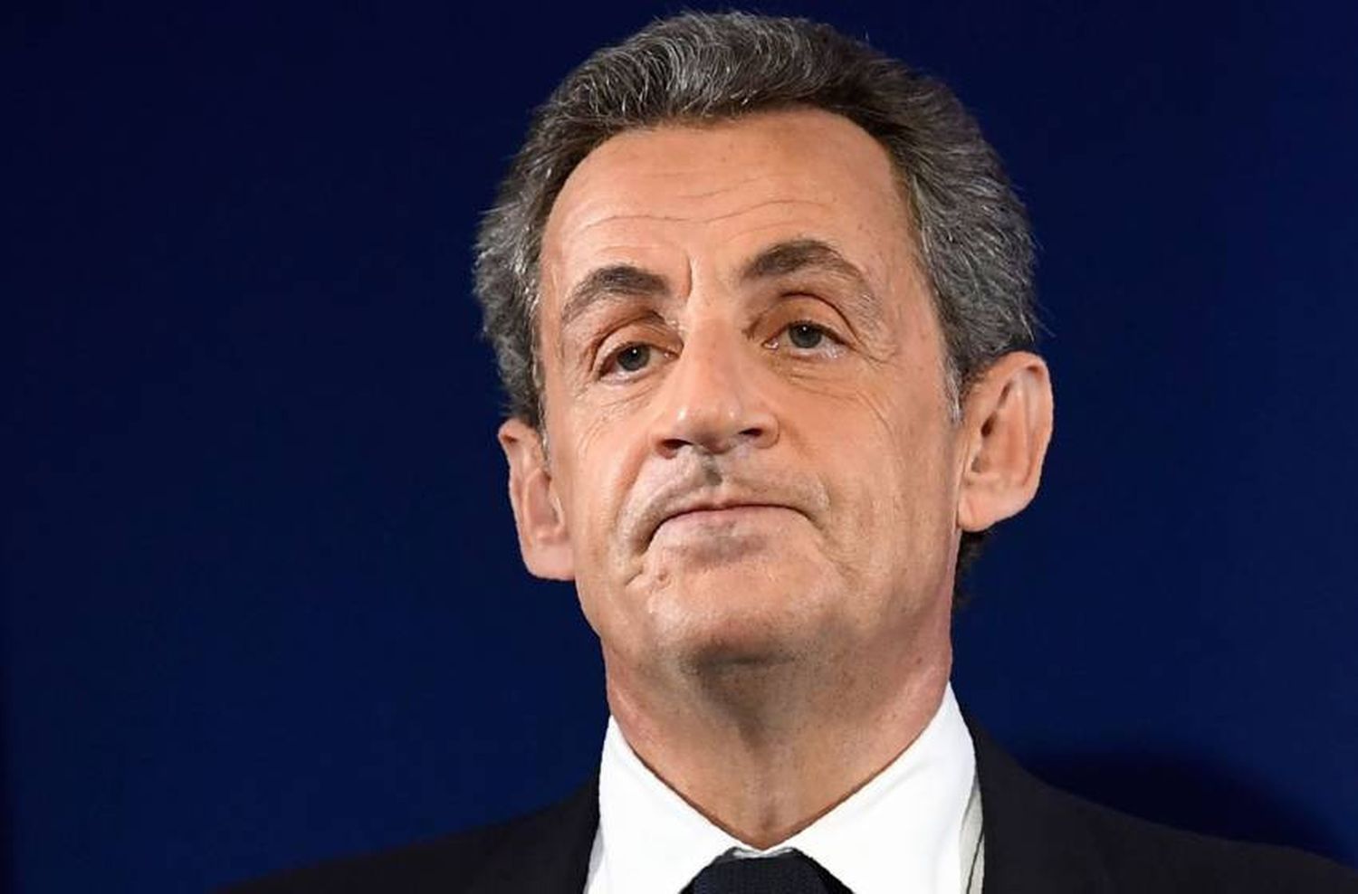 Sarkozy declara bajo custodia sobre el financiamiento ilegal de su campaña