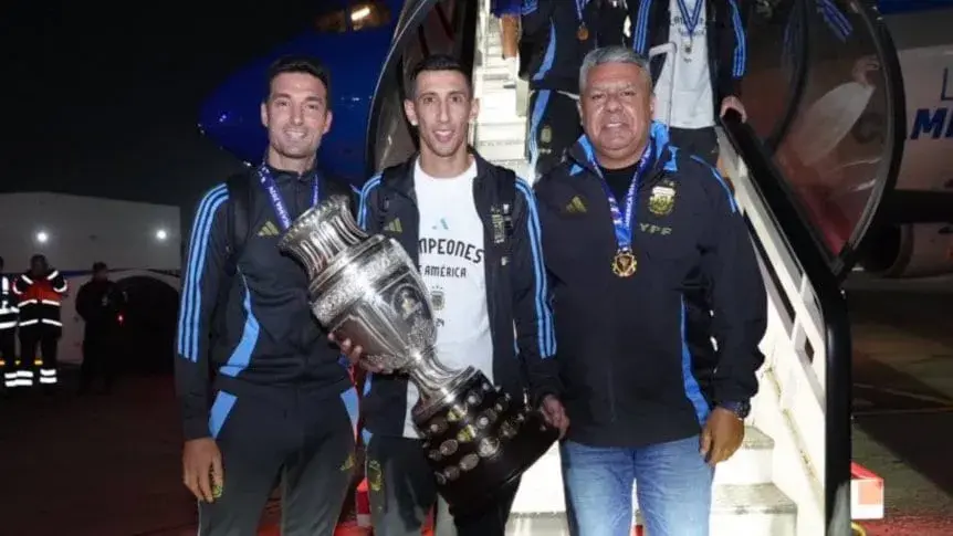 Scaloni, Di María y Tapia, con la Copa América