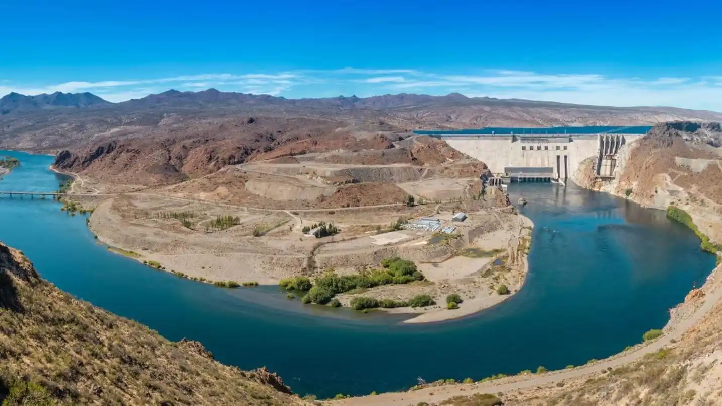 El Gobierno adjudicó cuatro represas hidroeléctricas y lanzó el proceso para privatizar la Hidrovía (Foto: ORSEP)