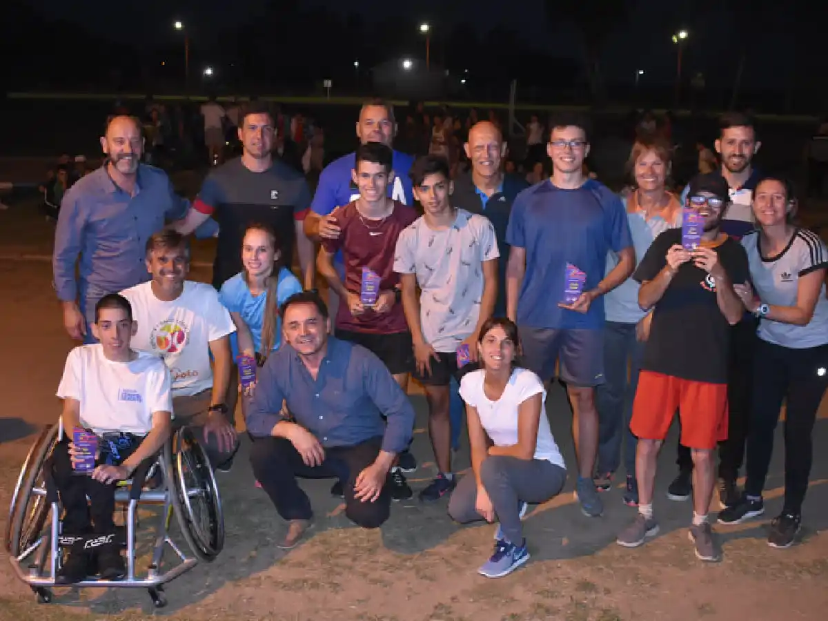 Peltzer inauguró obras en el Polideportivo de Devoto